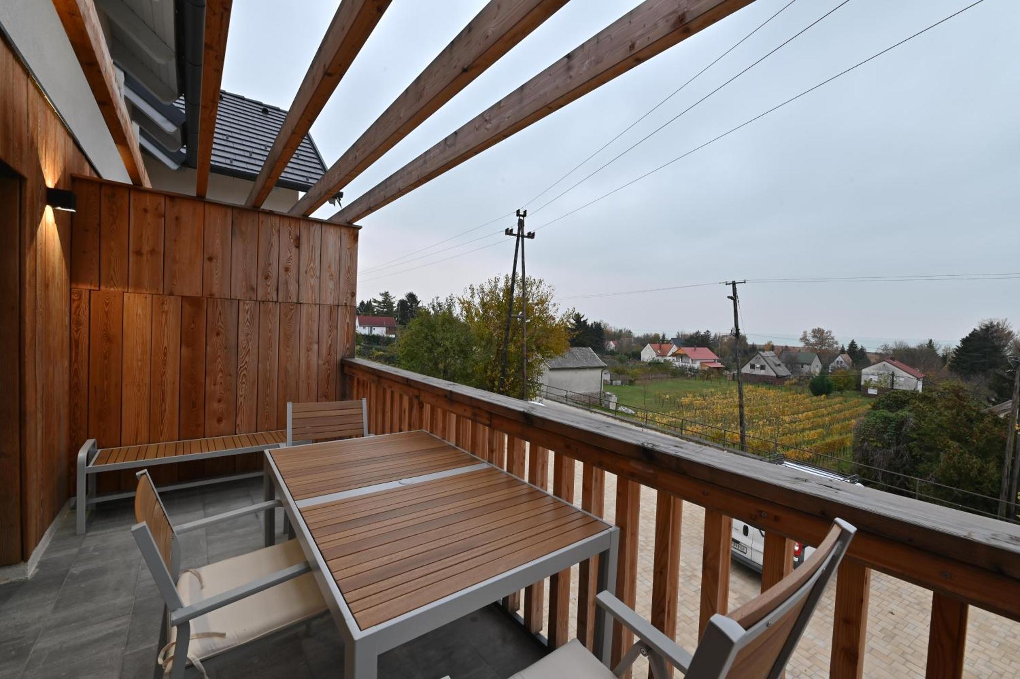 Domaine Edegger - Organic Winery Badacsony Aparthotel Badacsonytomaj Luaran gambar